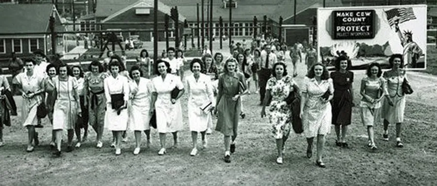 Dziewczyny atomowe, Denise Kiernan